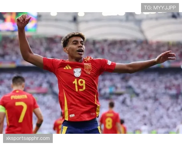 拉明·亚马尔与梅西：拉玛西亚天才成长路径对比分析