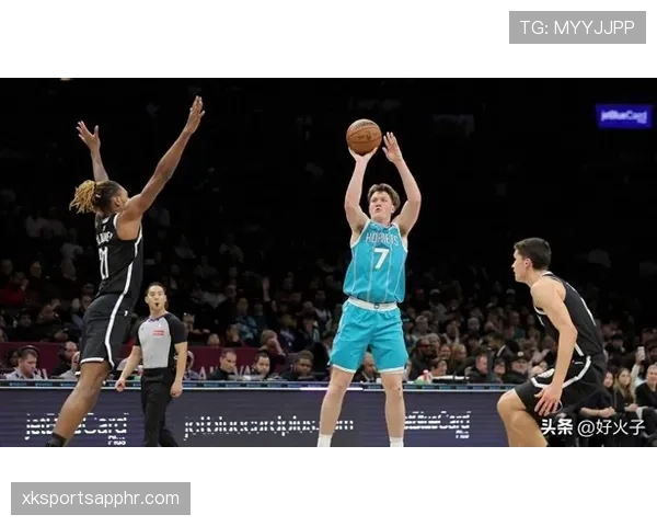 库珀·弗拉格与后卫挡拆拉开防守较以往更提效