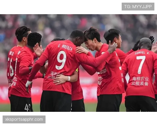 北京国安近期比赛防守稳定性提升,主场连续零封对手呈现竞技状态积极迹象 北京国安近期比赛防守稳定性提升,主场连续零封对手呈现竞技状态积极迹象